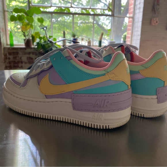 Nike Air Force 1 Shadow in Pale Ivory - Picture 6 of 10